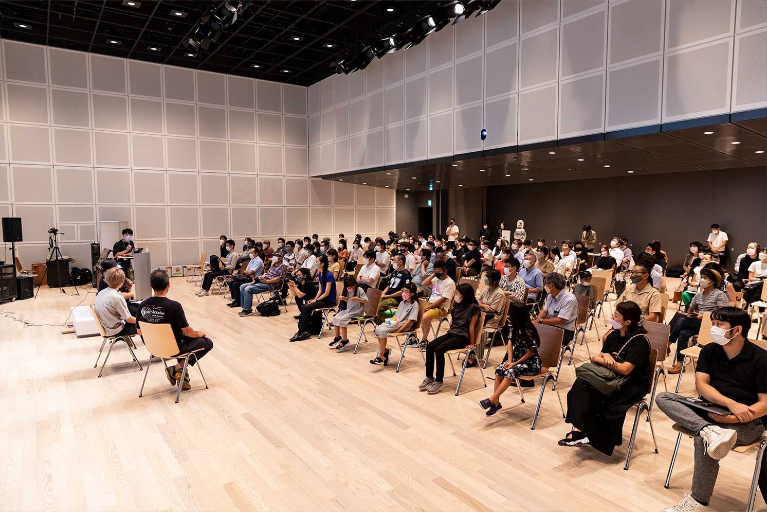 大阪中之島美術館で開催されたイベント『Sound Lab』に集まる150名 | Make New Magazine「未来の定番」をつくるために、パナソニックのリアルな姿を伝えるメディア