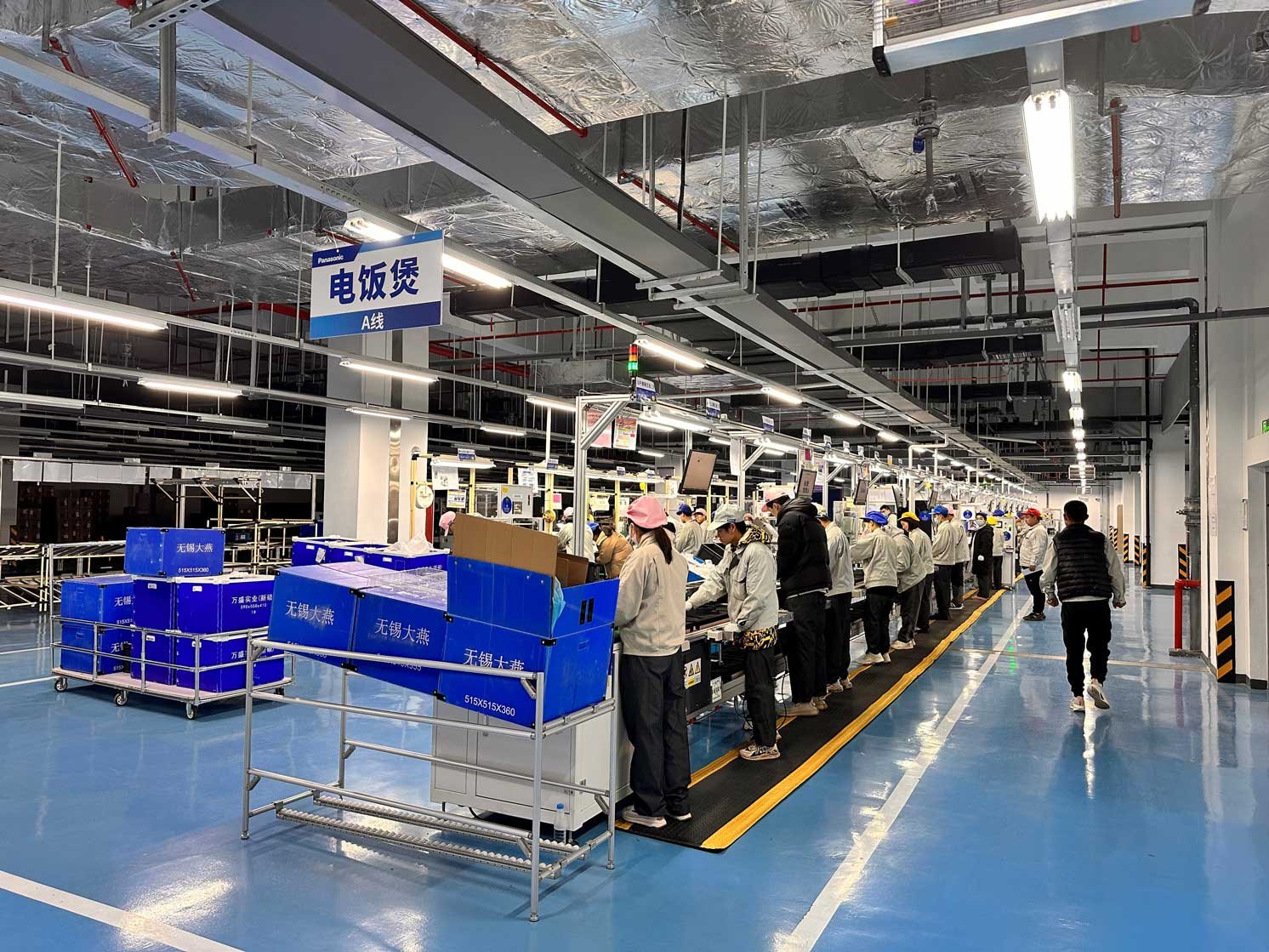 中国の生産工場の様子 | Make New Magazine「未来の定番」をつくるために、パナソニックのリアルな姿を伝えるメディア