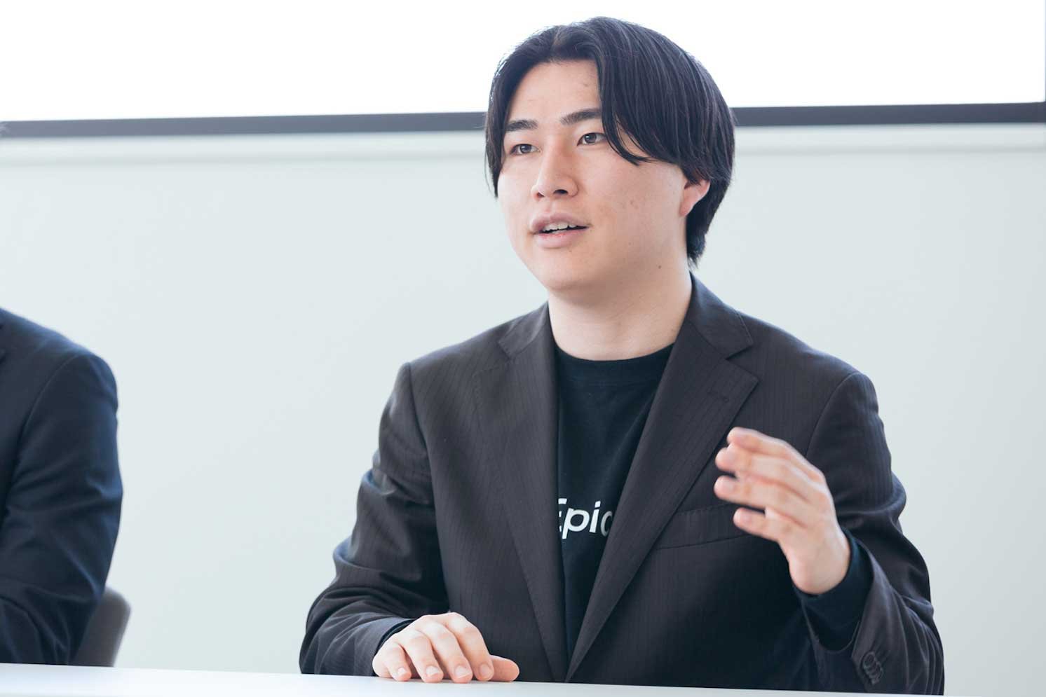 取材の様子の写真。大川氏 | Make New Magazine「未来の定番」をつくるために、パナソニックのリアルな姿を伝えるメディア