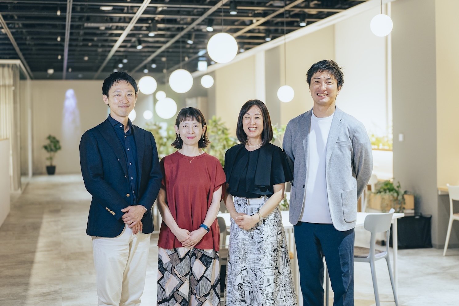 4社の担当者の集合写真 | Make New Magazine「未来の定番」をつくるために、パナソニックのリアルな姿を伝えるメディア